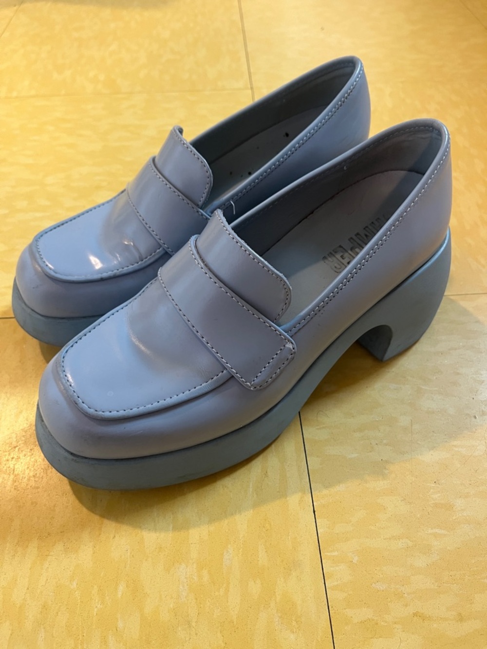 Camper Thelma in light blue